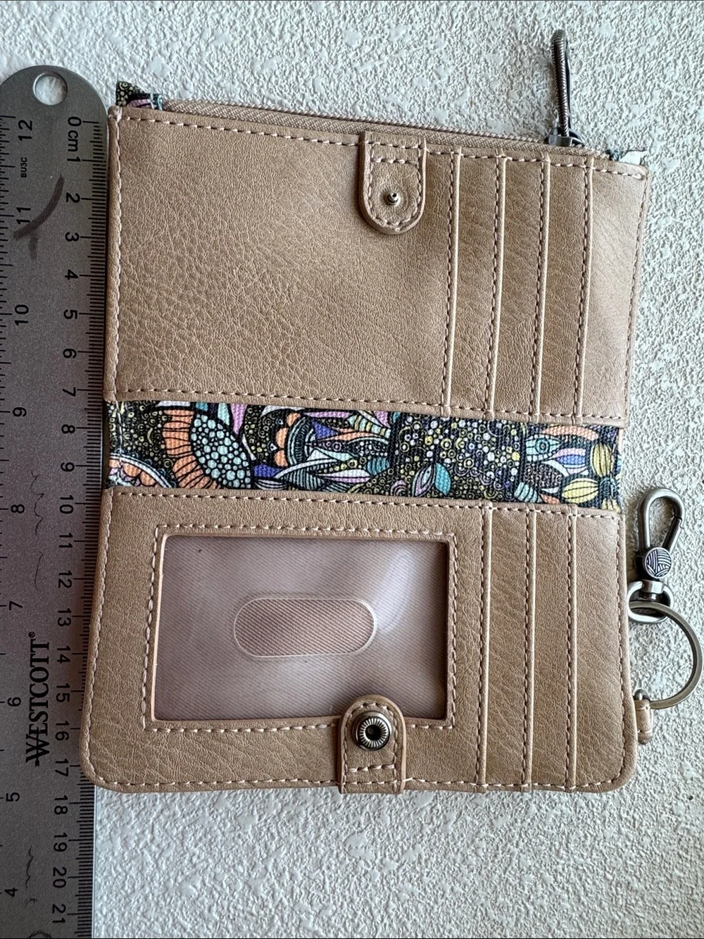 Sakroots compact key